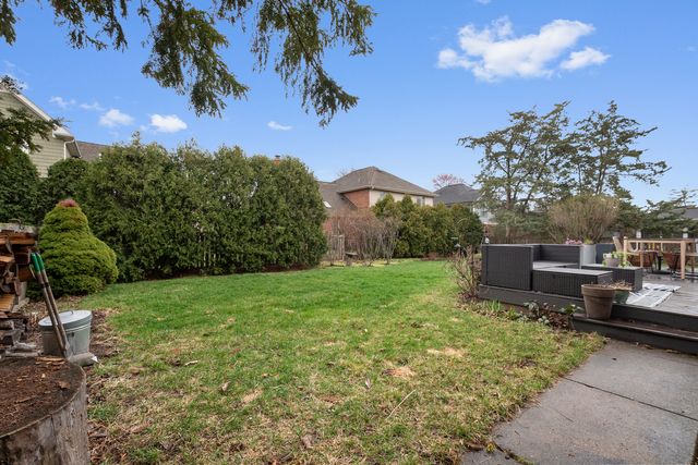 160 E LAHON Street, Park Ridge, IL 60068