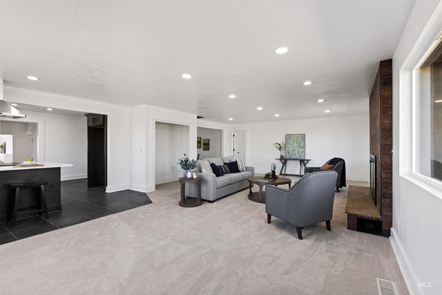 29862 Emmett Rd, Caldwell, ID 83607