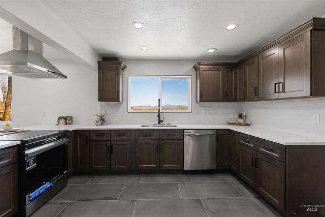 29862 Emmett Rd, Caldwell, ID 83607