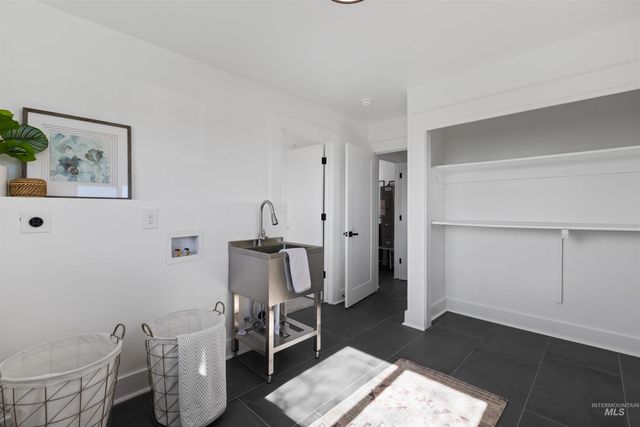 29862 Emmett Rd, Caldwell, ID 83607