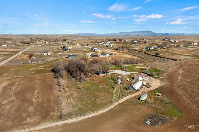 29862 Emmett Rd, Caldwell, ID 83607