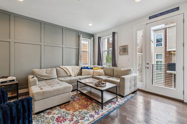 15763 E Broncos Place, Englewood, CO 80112