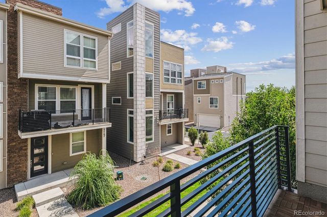 15763 E Broncos Place, Englewood, CO 80112