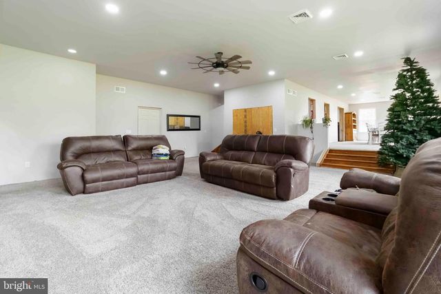 112 SAW MILL RD, Elizabethtown, PA 17022