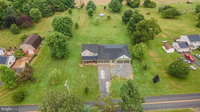 112 SAW MILL RD, Elizabethtown, PA 17022