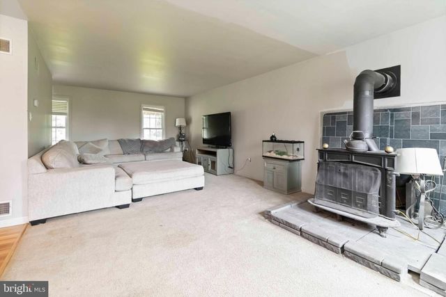 112 SAW MILL RD, Elizabethtown, PA 17022