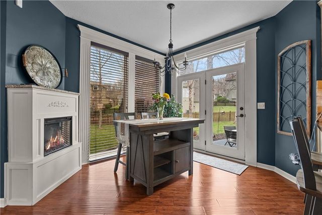 5715 NE SAPPHIRE Place, Lee's Summit, MO 64064