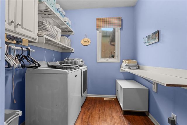 5715 NE SAPPHIRE Place, Lee's Summit, MO 64064