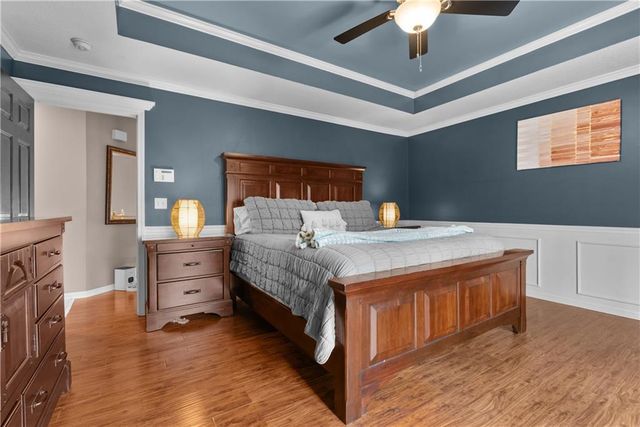 5715 NE SAPPHIRE Place, Lee's Summit, MO 64064