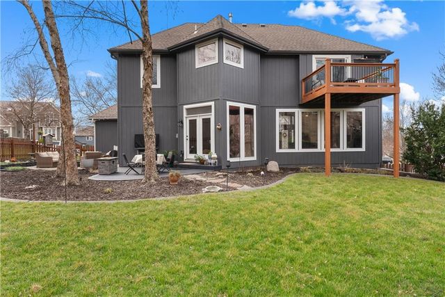 5715 NE SAPPHIRE Place, Lee's Summit, MO 64064