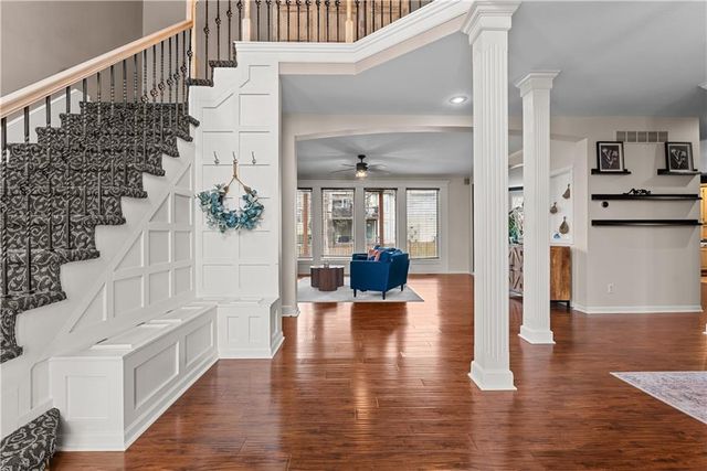 5715 NE SAPPHIRE Place, Lee's Summit, MO 64064