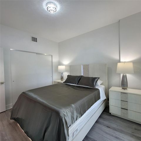 415 ISLAND WAY 206, Clearwater Beach, FL 33767