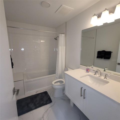 415 ISLAND WAY 206, Clearwater Beach, FL 33767