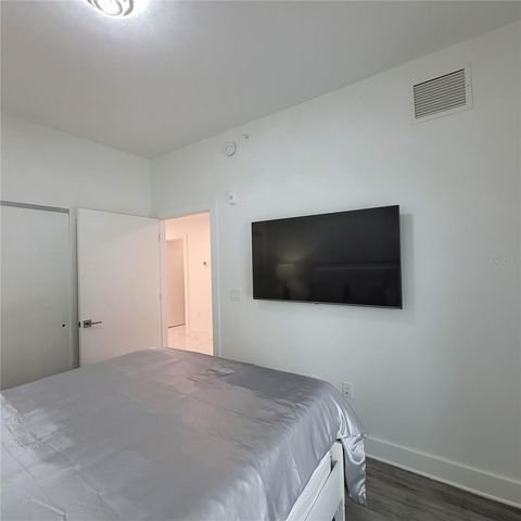 415 ISLAND WAY 206, Clearwater Beach, FL 33767