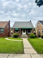 11312 S Avenue G, Chicago, IL 60617