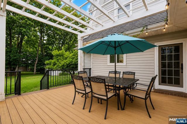 431 Maitland Avenue, Teaneck, NJ 07666