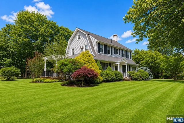 431 Maitland Avenue, Teaneck, NJ 07666