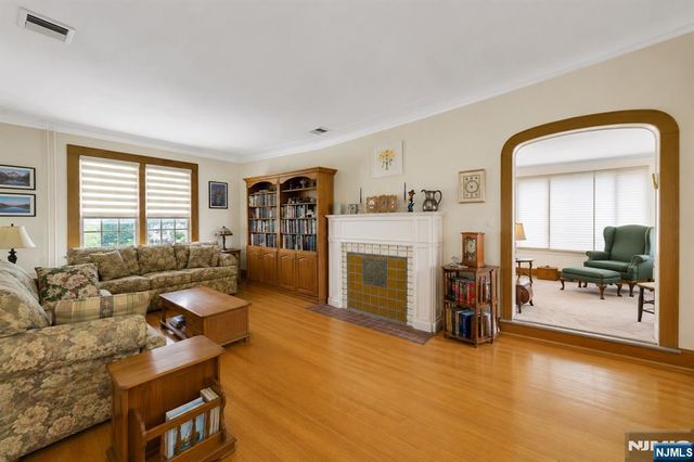 431 Maitland Avenue, Teaneck, NJ 07666