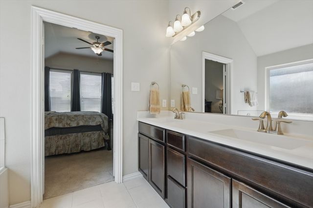 1325 Zanna Grace Way, Fort Worth, TX 76052