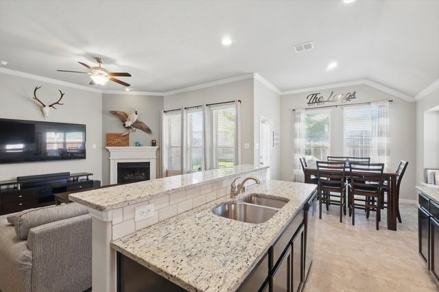 1325 Zanna Grace Way, Fort Worth, TX 76052