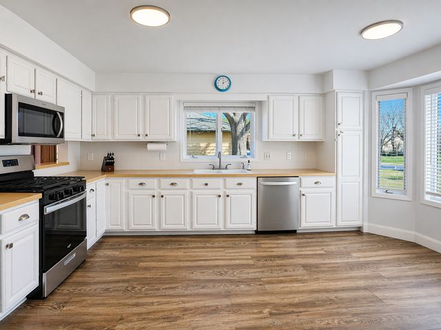 2143 128th Lane NW, Coon Rapids, MN 55448