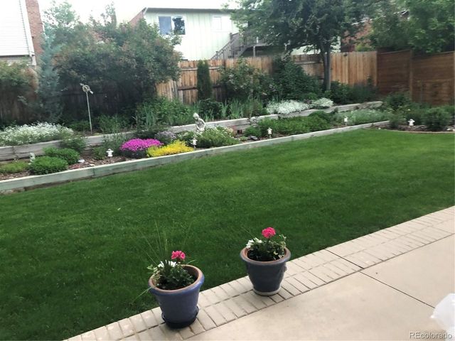 6057 S Lima Way, Englewood, CO 80111