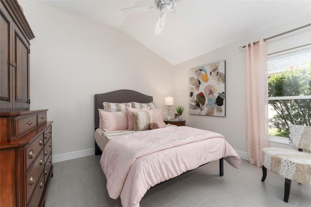 2015 DAGENAIS WAY, The Villages, FL 32163