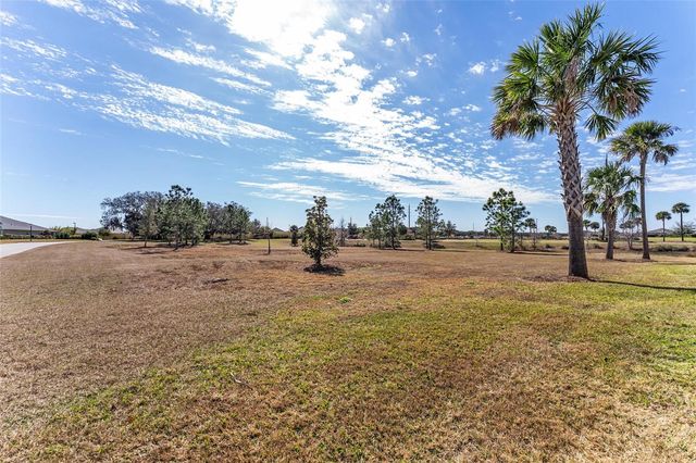 2015 DAGENAIS WAY, The Villages, FL 32163