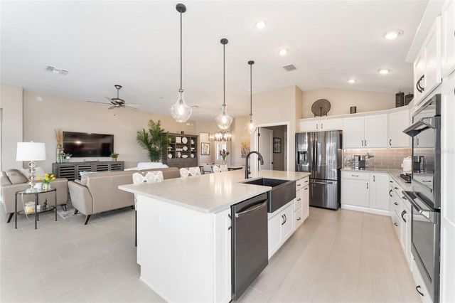 2015 DAGENAIS WAY, The Villages, FL 32163