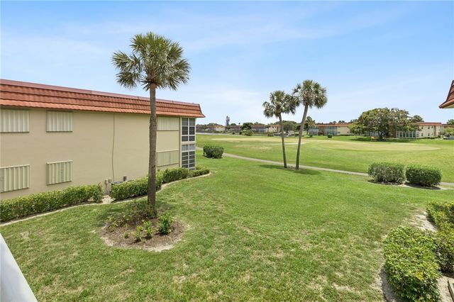 105 Spring Lake Court 203, Vero Beach, FL 32962
