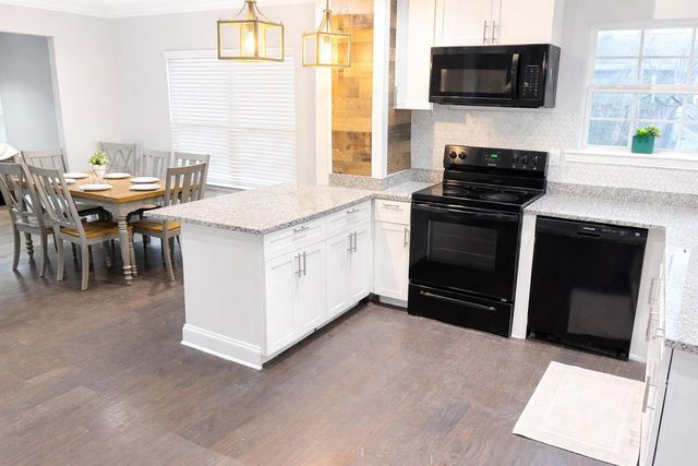 1903 E 13th Street, Chattanooga, TN 37404