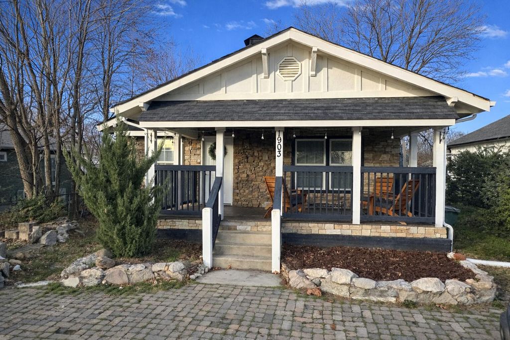 1903 E 13th Street, Chattanooga, TN 37404