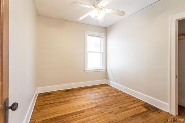 1042 Wayburn Street, Grosse Pointe, MI 48230