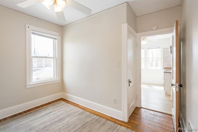 1042 Wayburn Street, Grosse Pointe, MI 48230