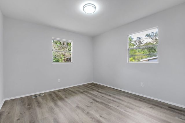 2131 Oxford Road, Tallahassee, FL 32304