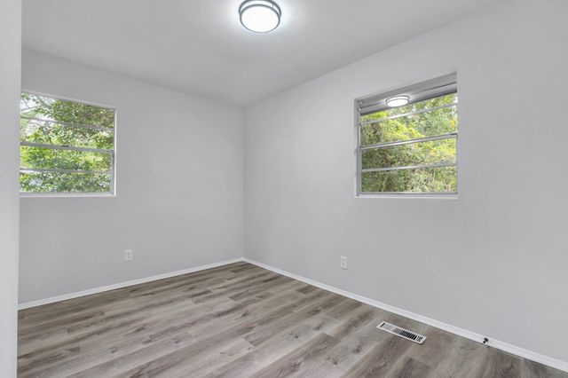 2131 Oxford Road, Tallahassee, FL 32304