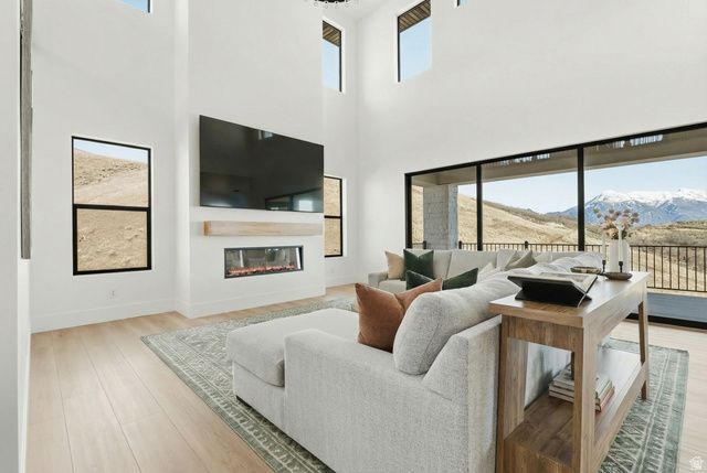 1109 W AUTUMN VIEW CIR, Lehi, UT 84048