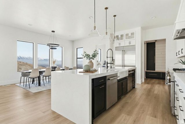 1109 W AUTUMN VIEW CIR, Lehi, UT 84048