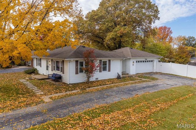 123 Lowell Court, Shiloh, IL 62269