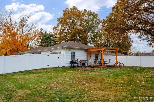 123 Lowell Court, Shiloh, IL 62269