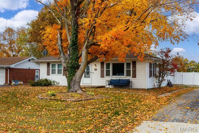 123 Lowell Court, Shiloh, IL 62269