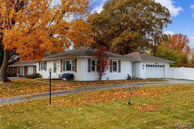 123 Lowell Court, Shiloh, IL 62269