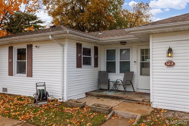 123 Lowell Court, Shiloh, IL 62269