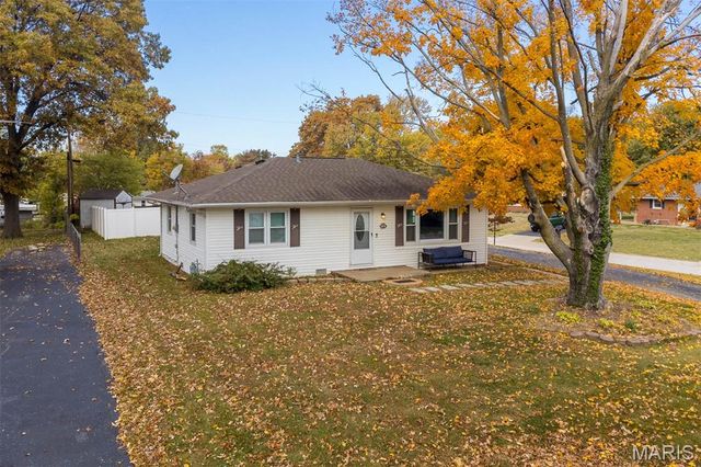 123 Lowell Court, Shiloh, IL 62269