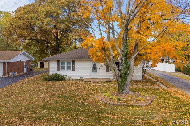 123 Lowell Court, Shiloh, IL 62269
