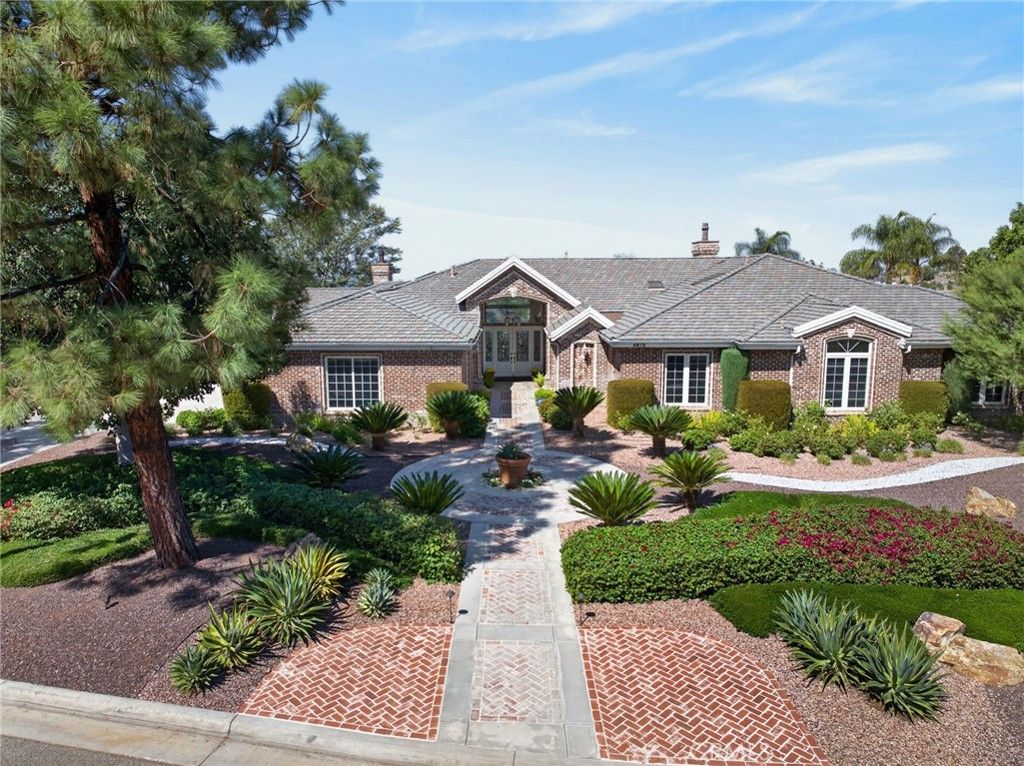 6872 Chartwell, Riverside, CA 92506 — exterior
