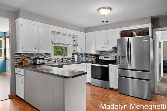 2765 Baldwin Street, Georgetown Twp, MI 49428