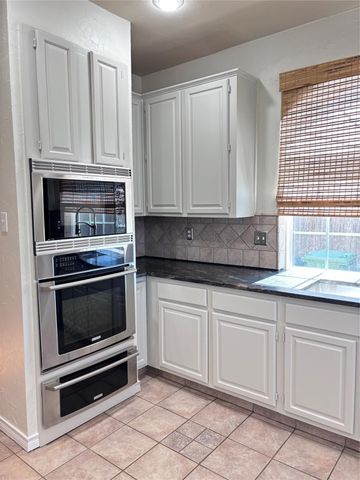 5110 Heatherdale Drive, Grapevine, TX 76051