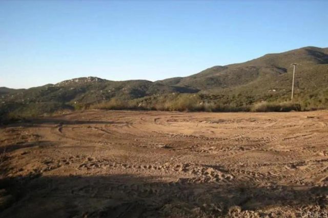 15692 lawson valley, Jamul, CA 91935