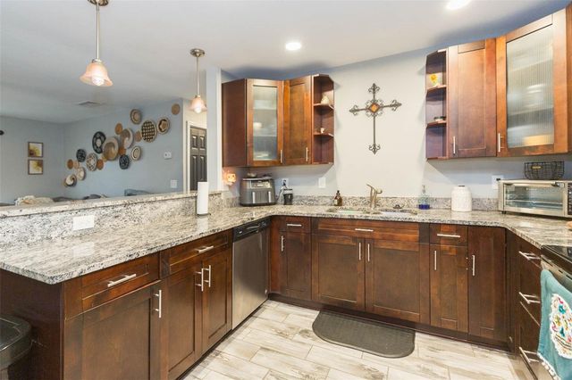 33437 WESTWOOD DRIVE, Dade City, FL 33523